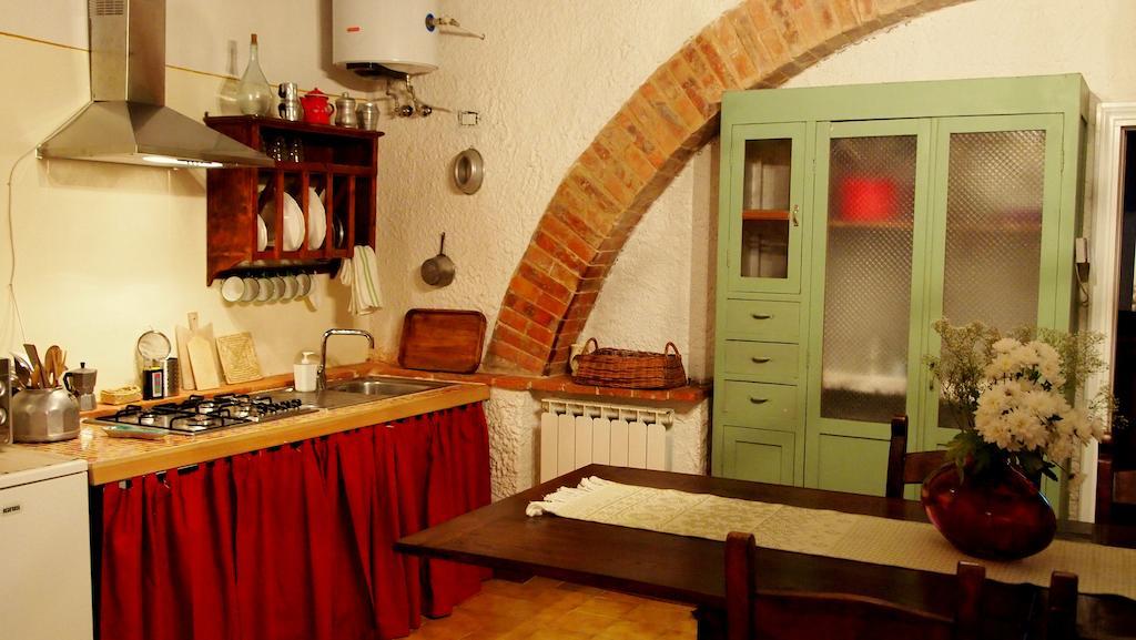 Agriturismo La Terra Valiano Номер фото